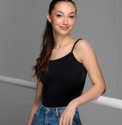 Стефания Николова